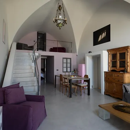 Aria & 4* Fira (Santorini)