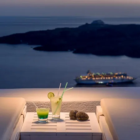 Aria & 4* Fira (Santorini)