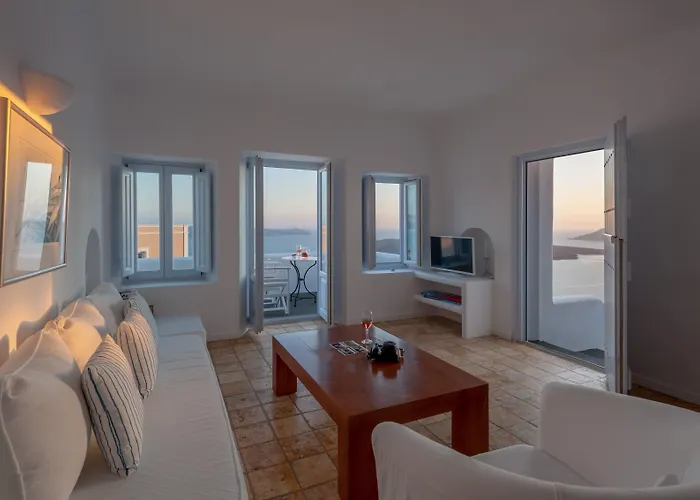 Aria & Hotel Fira (Santorini)