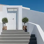 Aria & 4* Fira (Santorini)