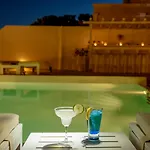 Otel Aria & 4*