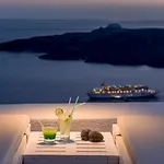 Aria & 4* Fira (Santorini)